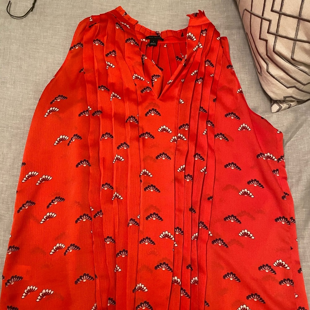 Ann Taylor red silky tank